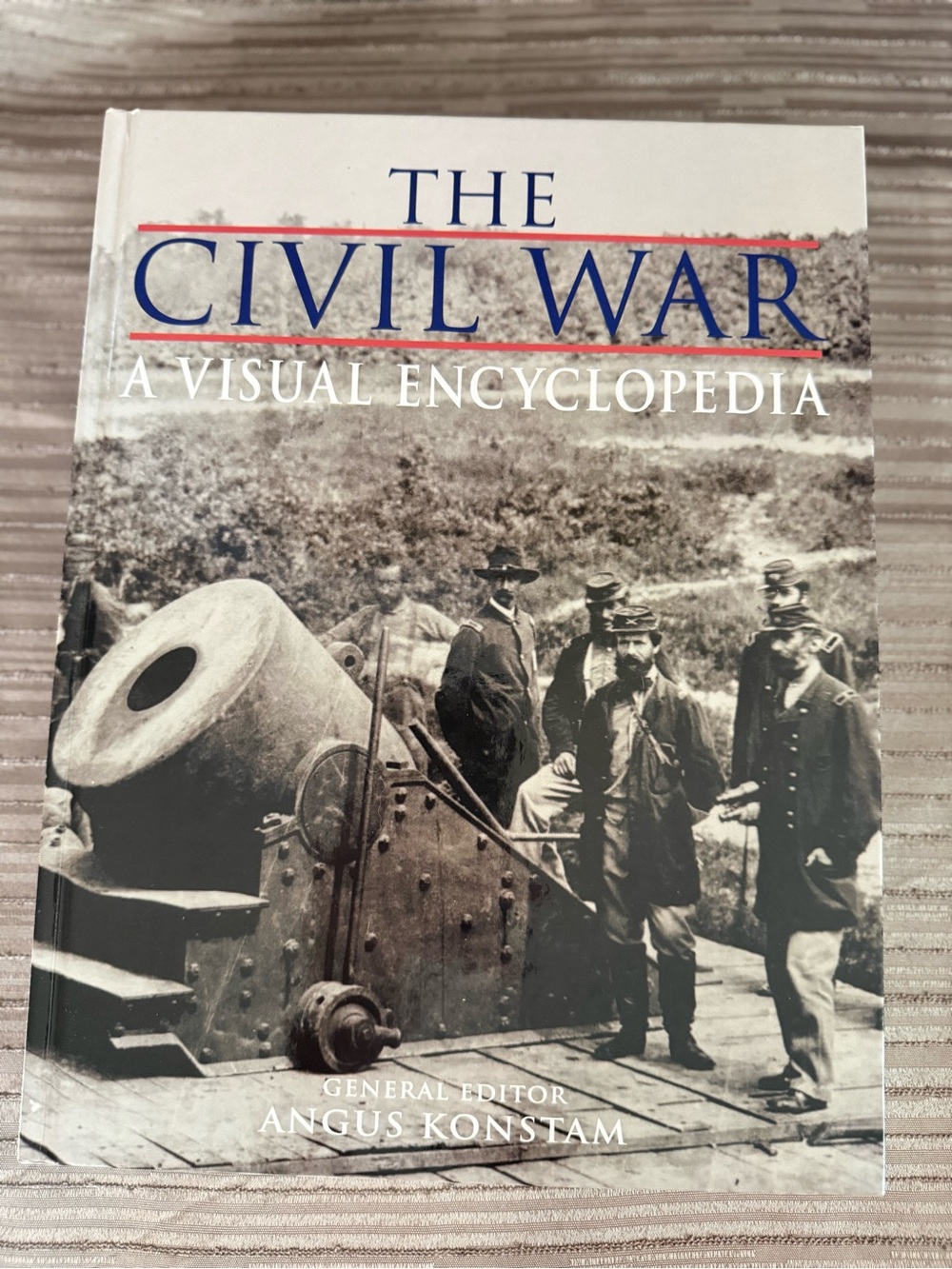 The American Civil War : A Visual Encyclopedia by Angus Konstam HC.
Used good